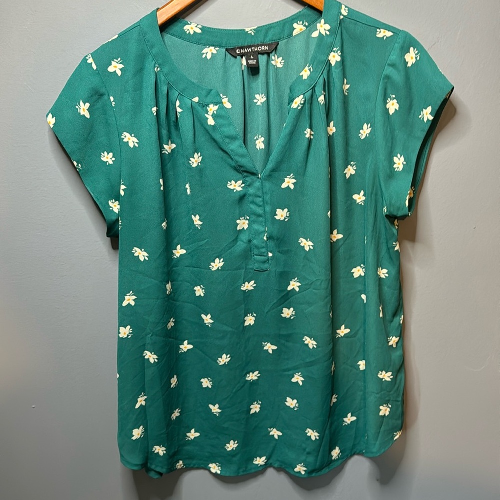 41 Hawthorn green flower print blouse Size L